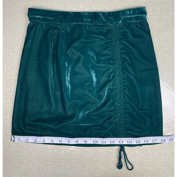 Free People Green Velvet Mini Skirt Size 2 - Picture 6 of 7